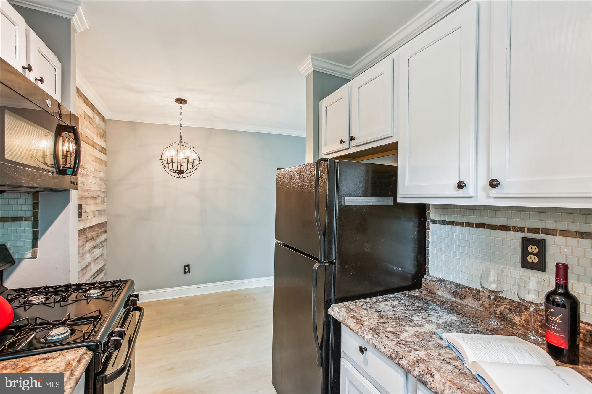 2237 FARRINGTON AVENUE 301