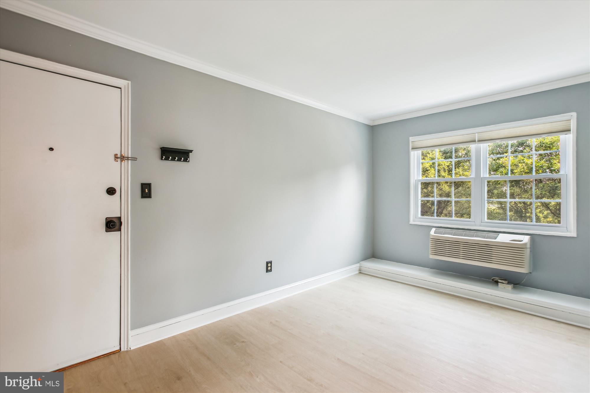 2237 FARRINGTON AVENUE 301