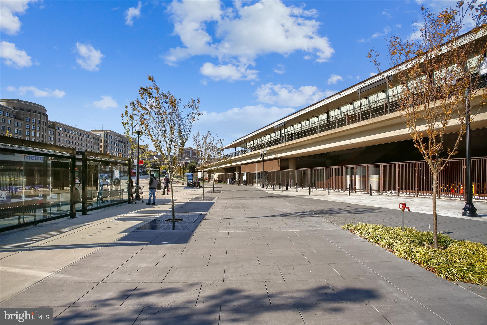 2237 FARRINGTON AVENUE 301