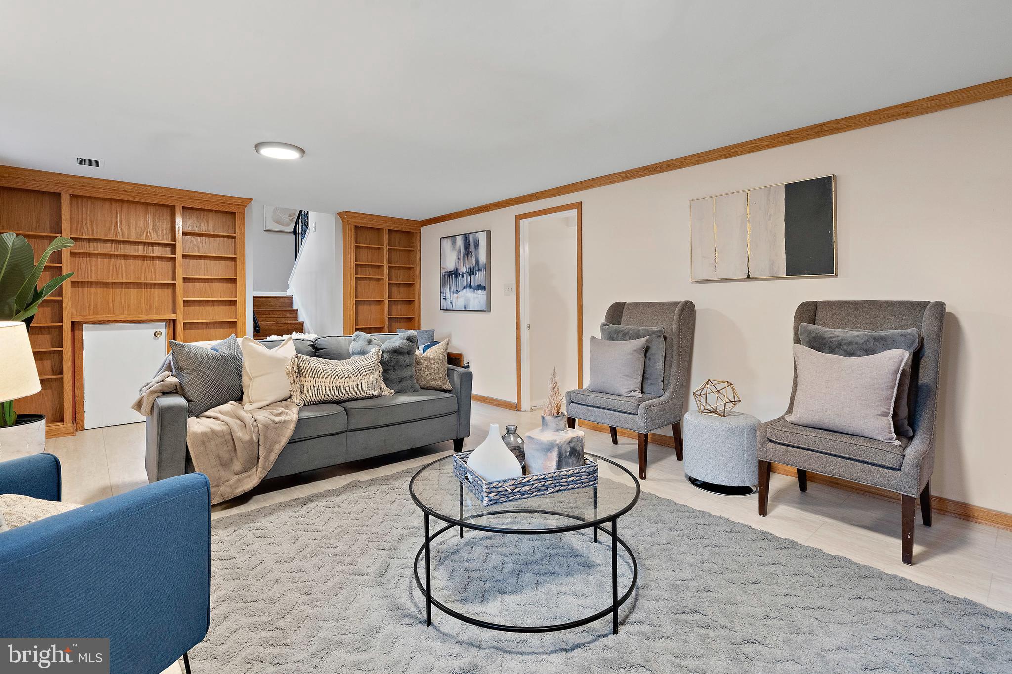 6218 THORNWOOD DRIVE
