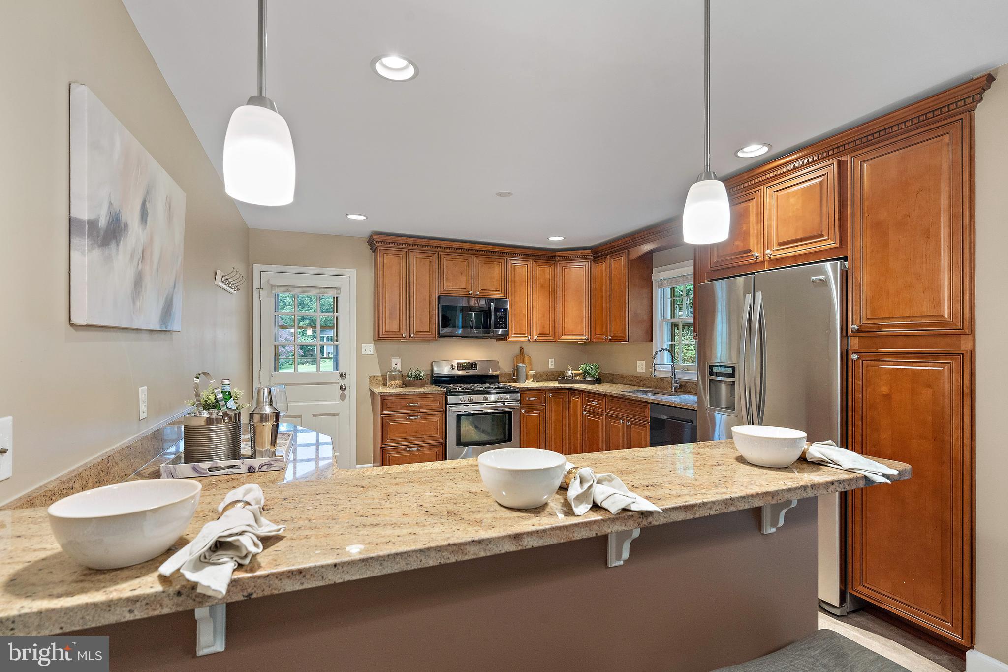 6218 THORNWOOD DRIVE