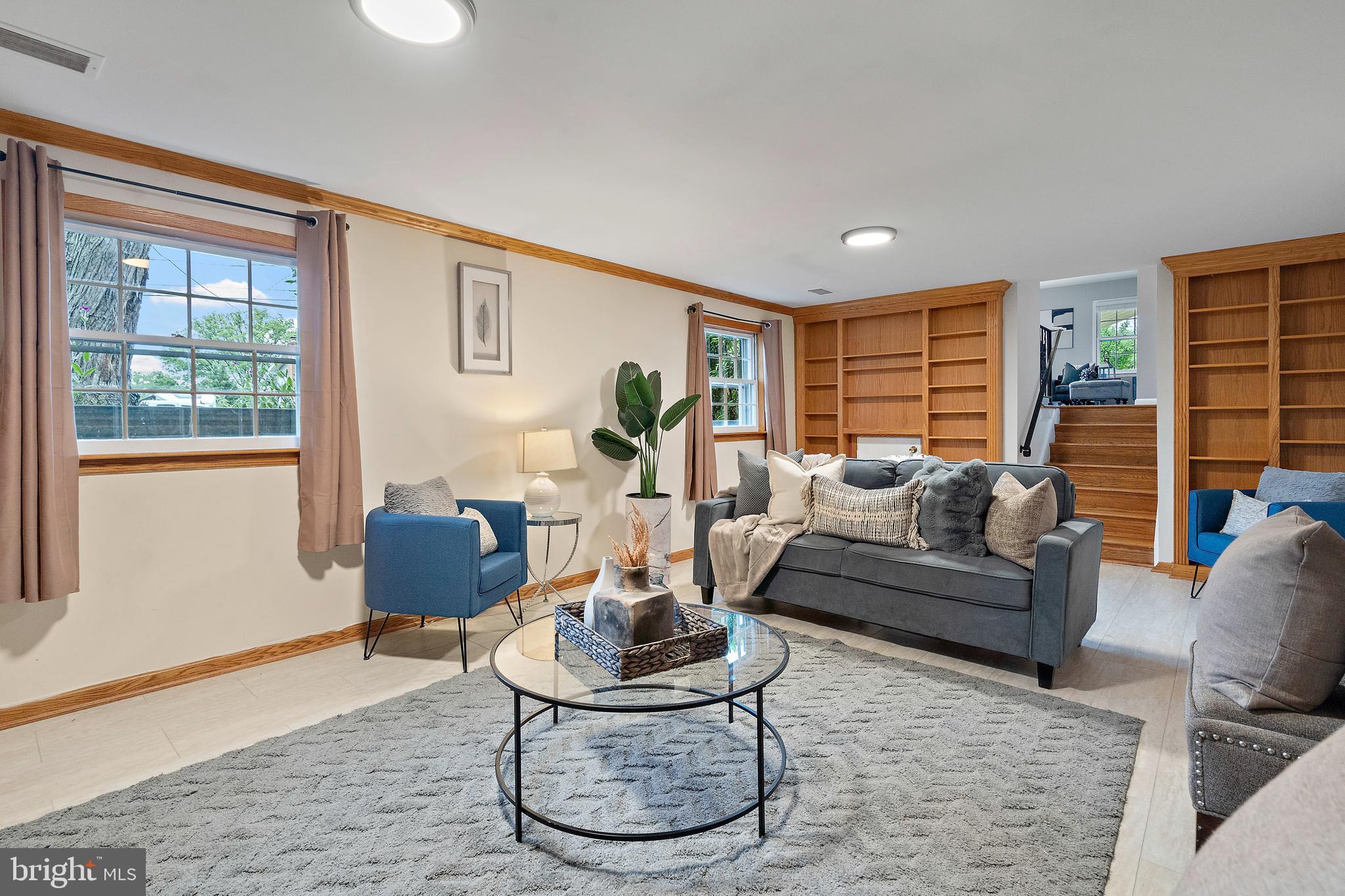 6218 THORNWOOD DRIVE
