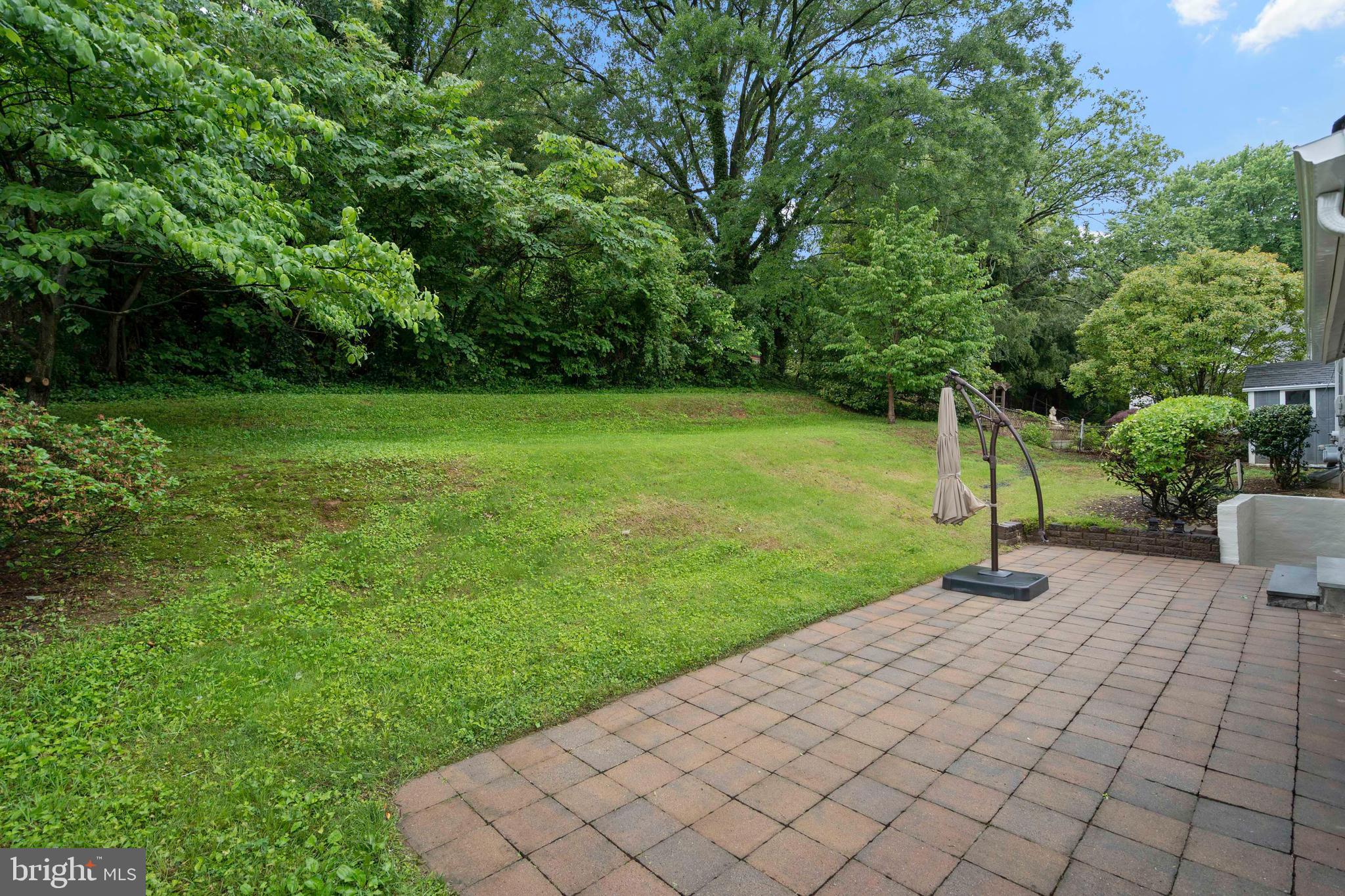 6218 THORNWOOD DRIVE