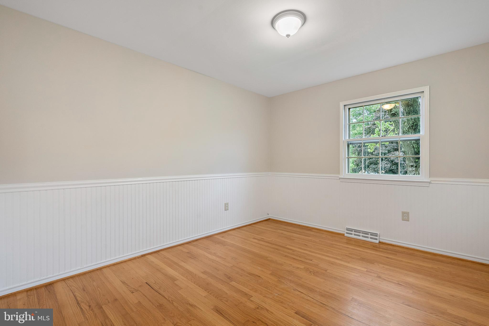6218 THORNWOOD DRIVE