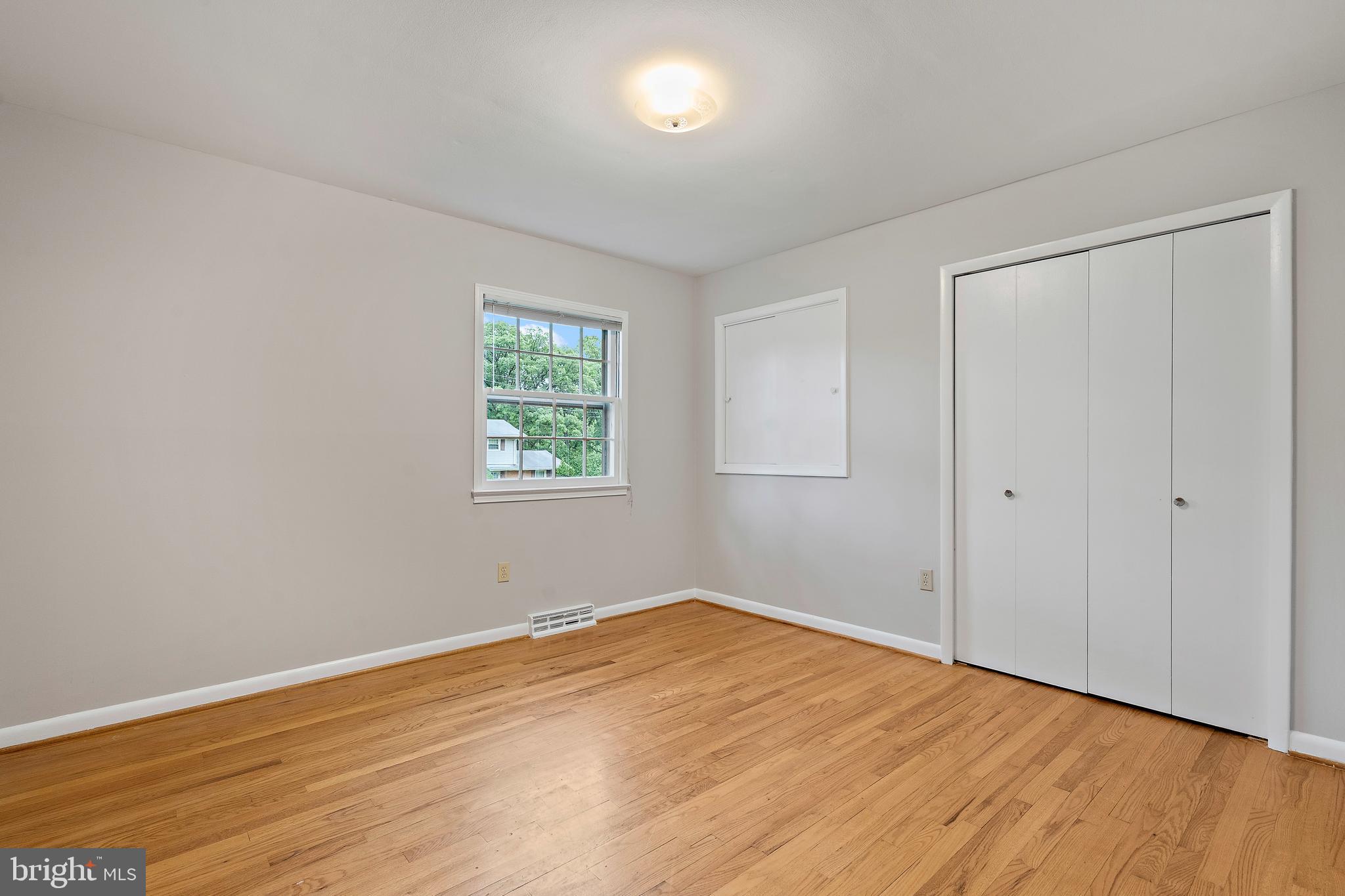 6218 THORNWOOD DRIVE