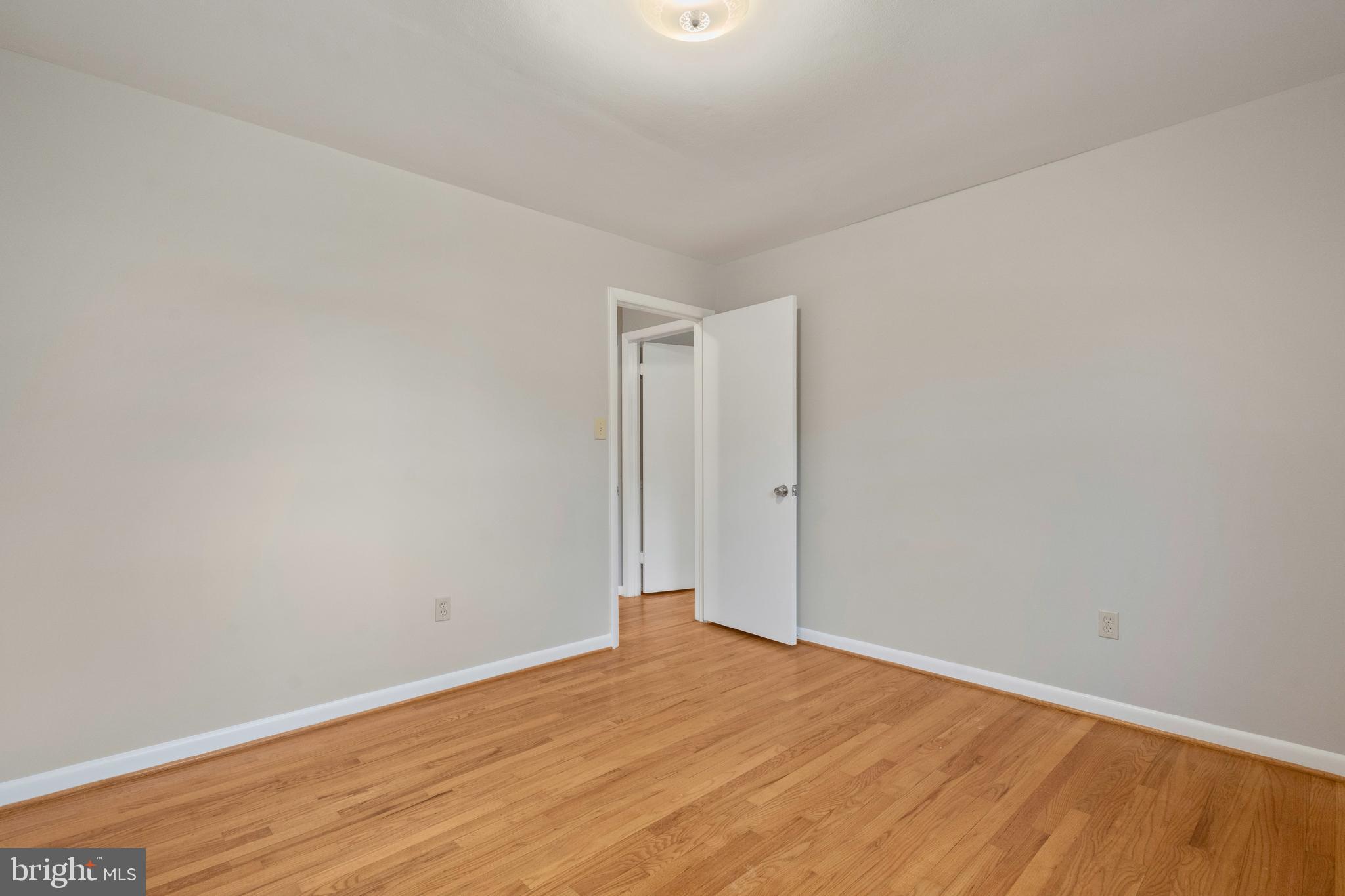6218 THORNWOOD DRIVE