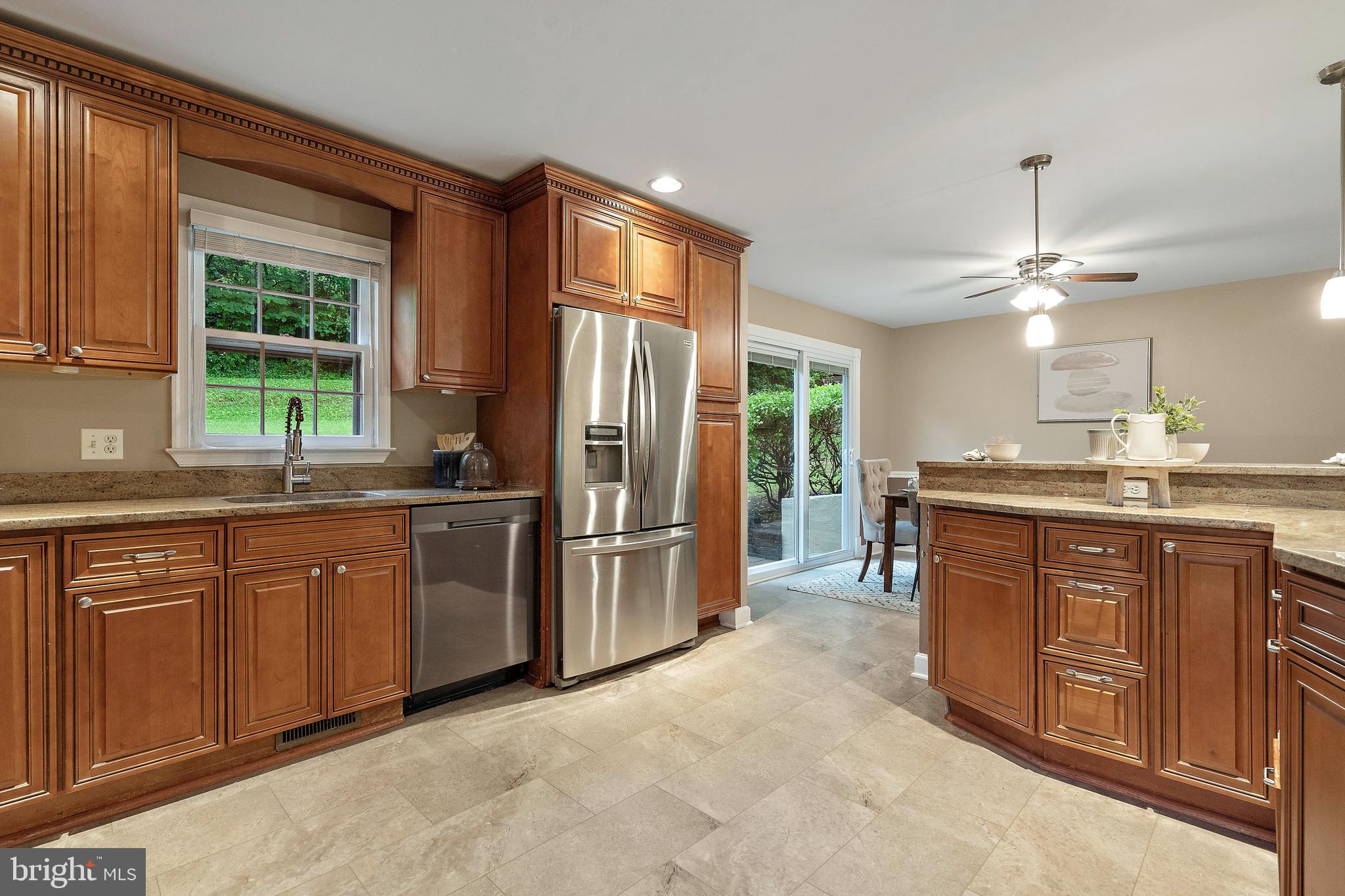 6218 THORNWOOD DRIVE