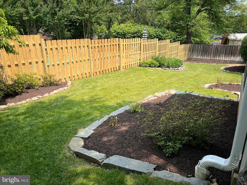 1446 COLLEEN LANE