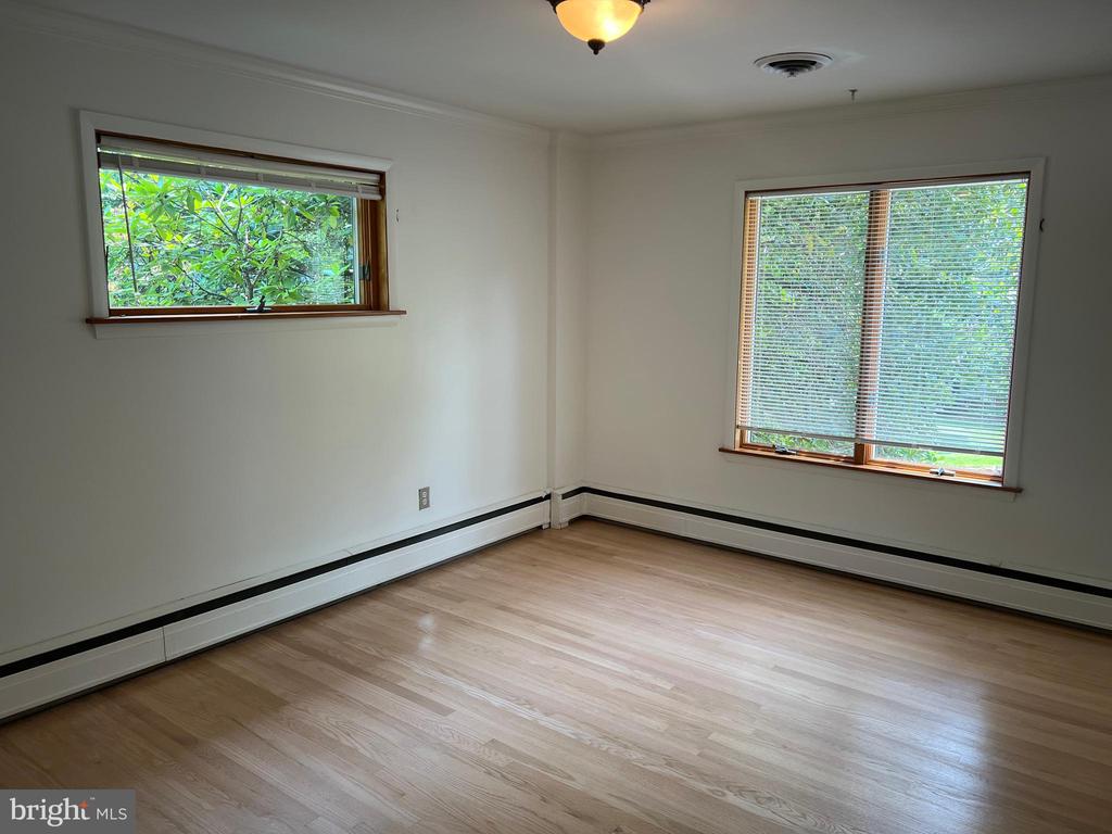 1446 COLLEEN LANE