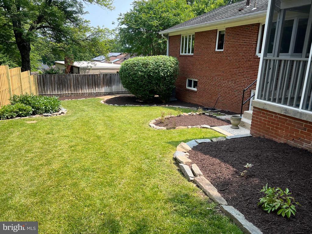 1446 COLLEEN LANE