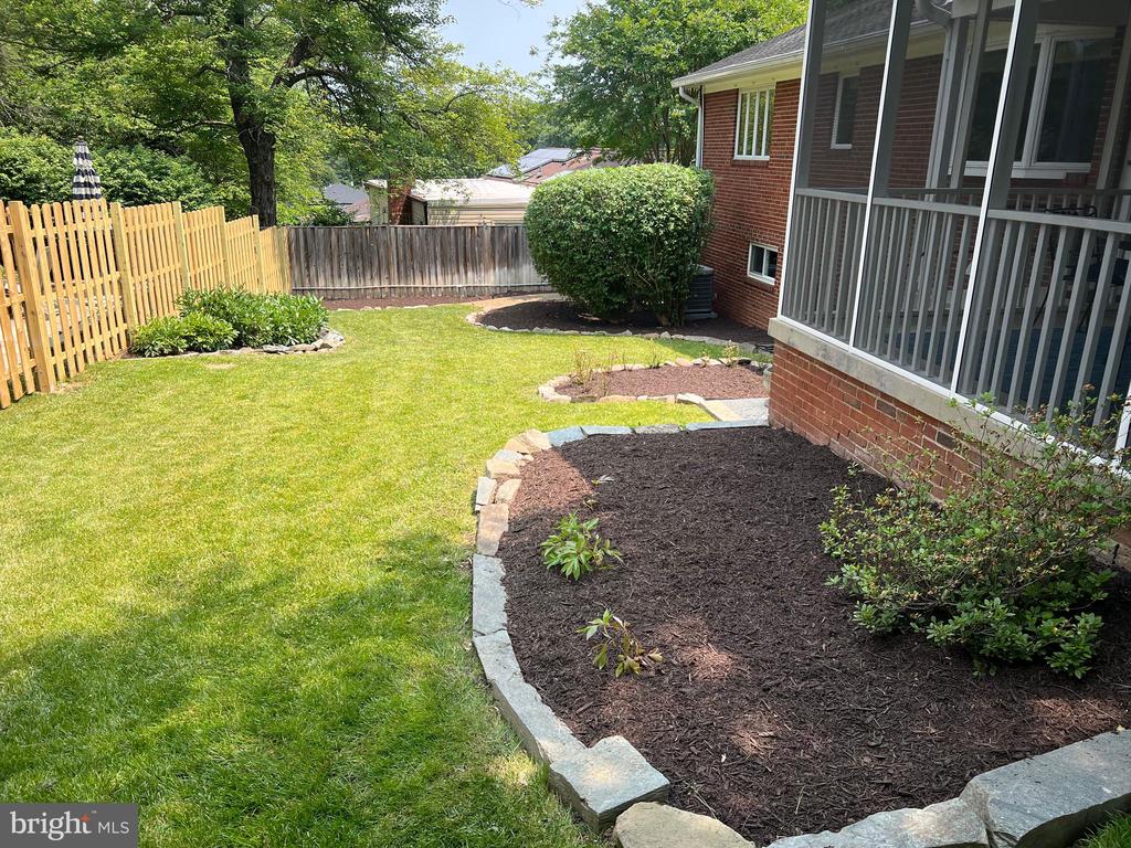 1446 COLLEEN LANE
