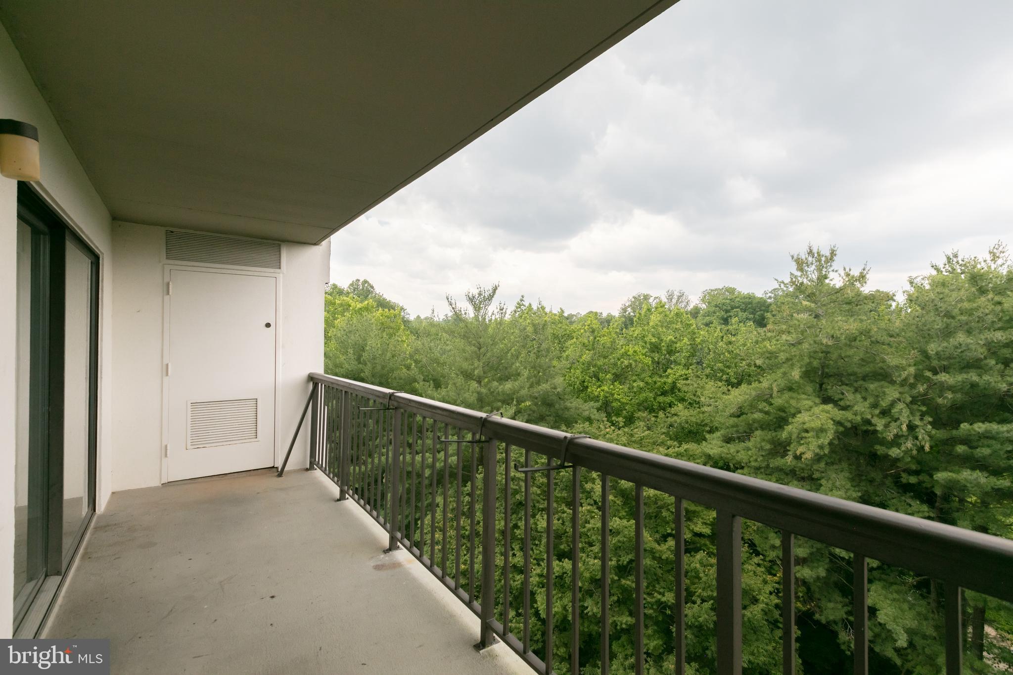 3800 POWELL LANE 802