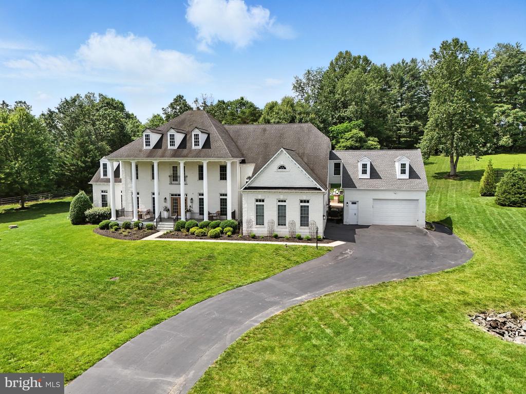 2506 COULTER LANE