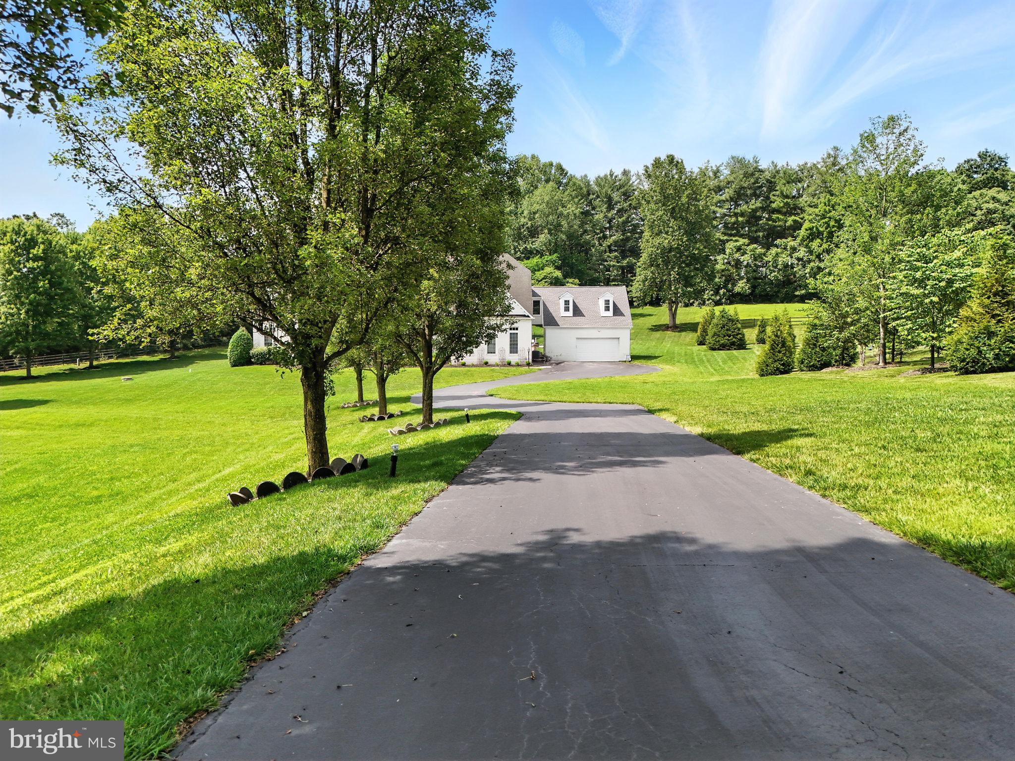 2506 COULTER LANE