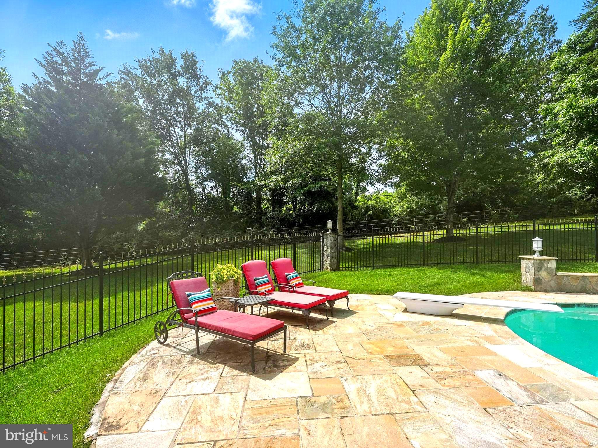 2506 COULTER LANE