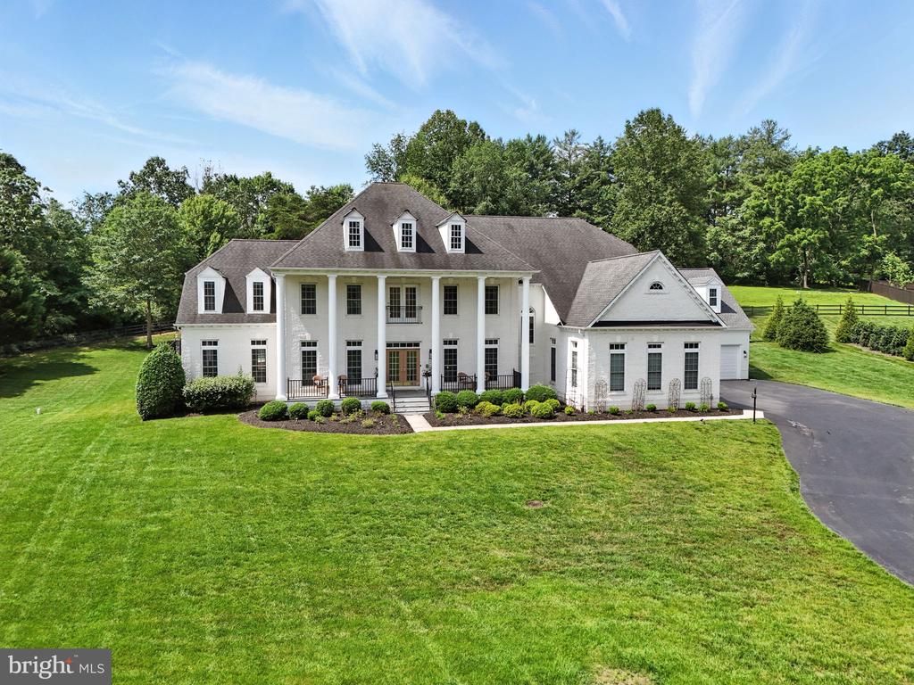 2506 COULTER LANE