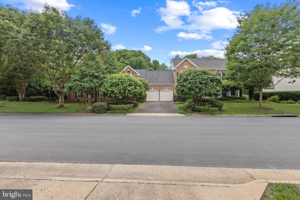 13893 WALNEY PARK DRIVE