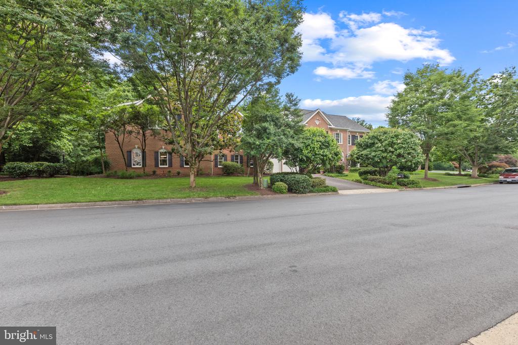13893 WALNEY PARK DRIVE