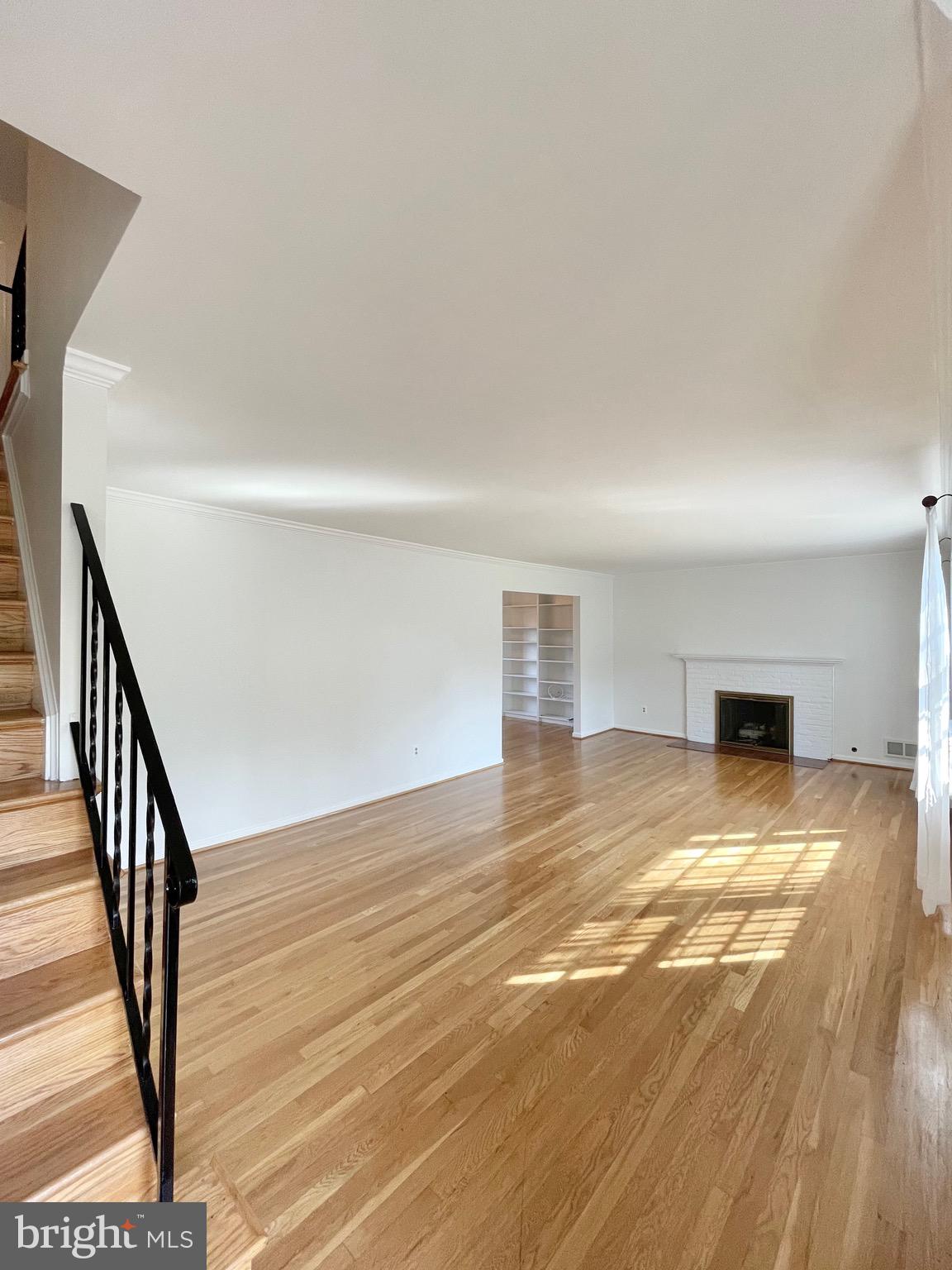8350 ORANGE COURT
