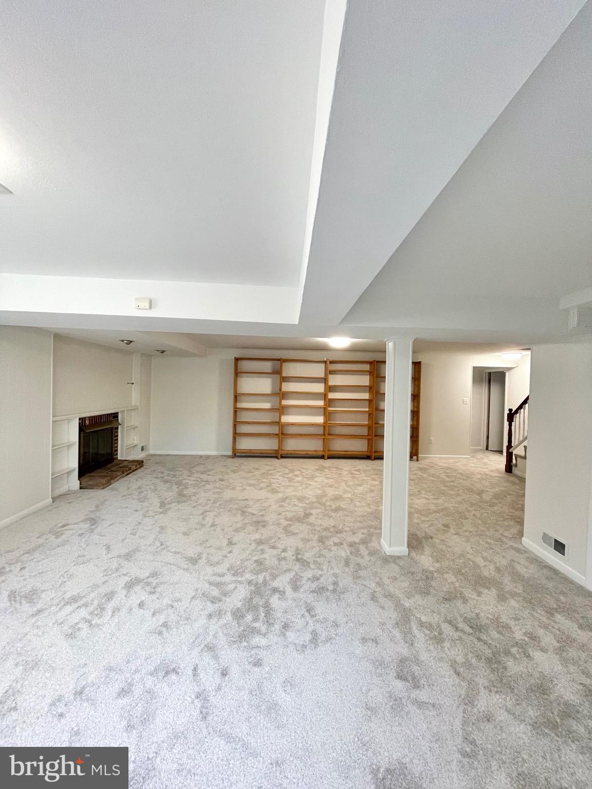 8350 ORANGE COURT