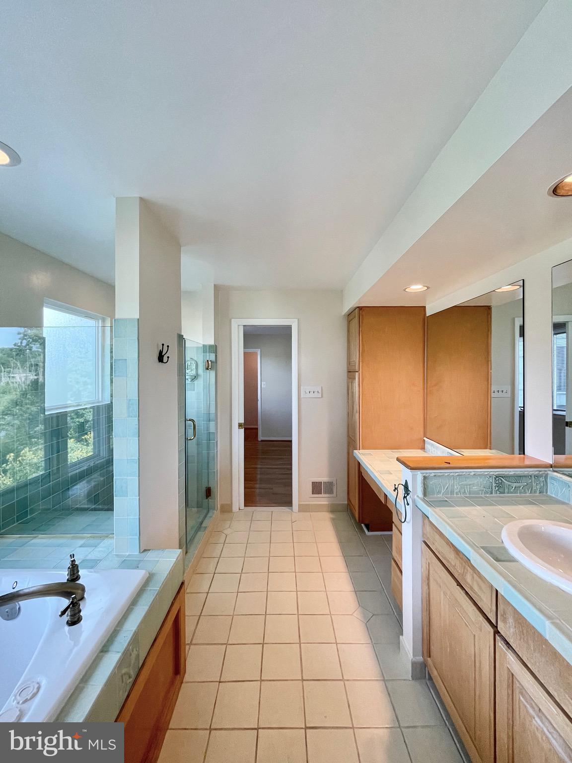 8350 ORANGE COURT