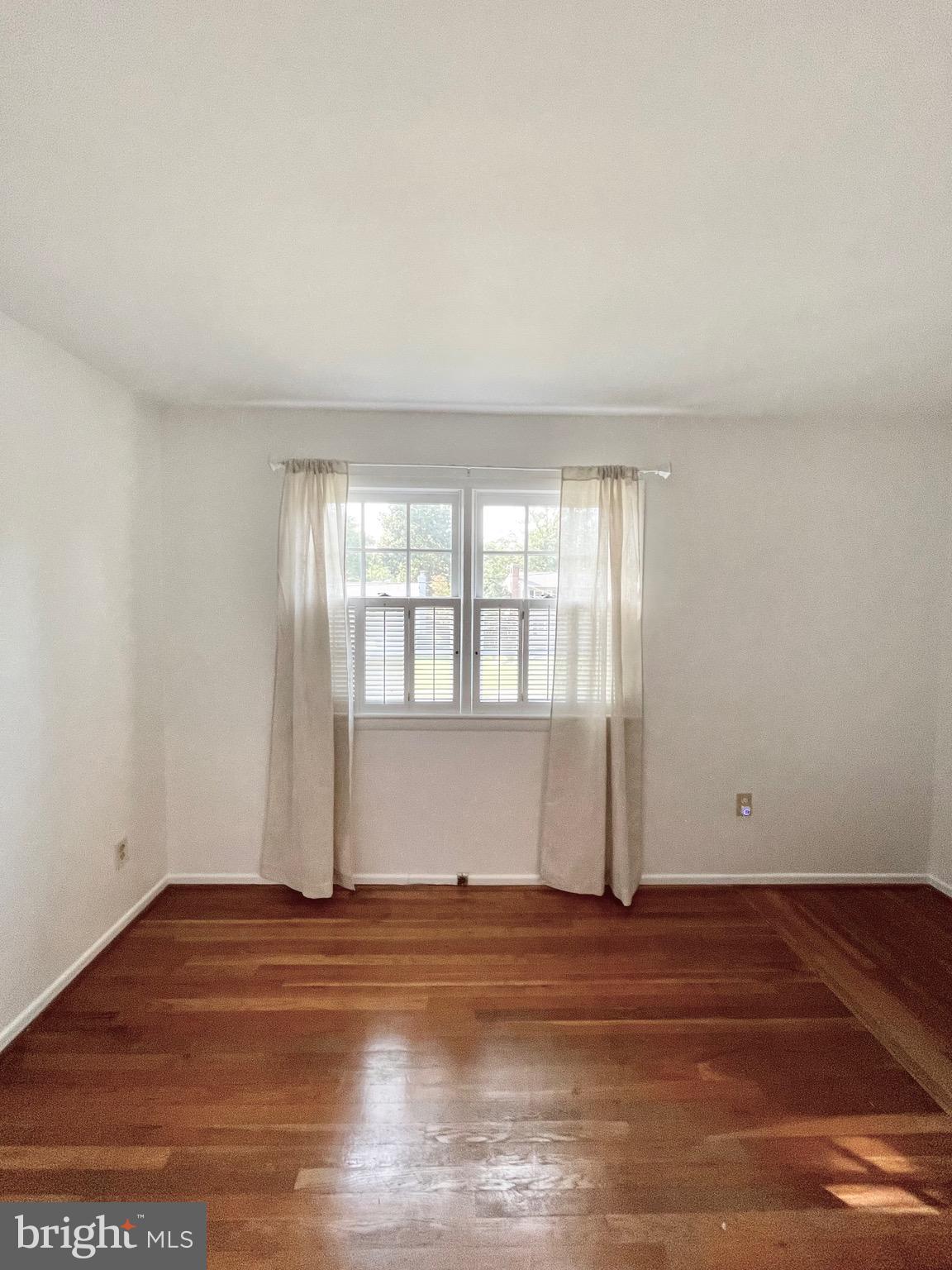 8350 ORANGE COURT