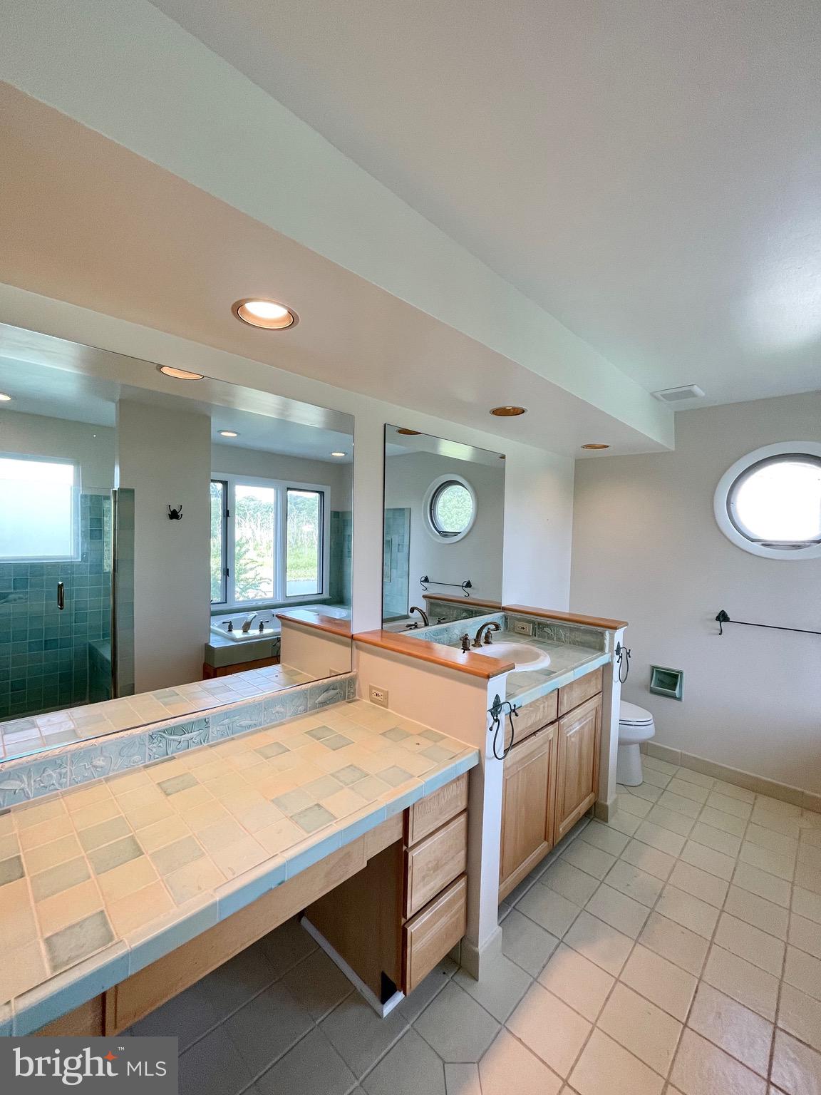 8350 ORANGE COURT