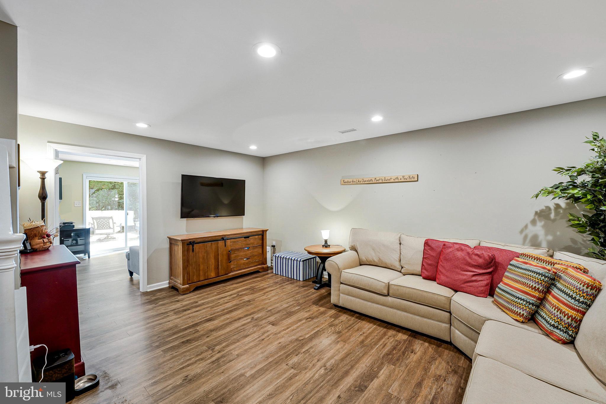 2707 EAST RIDGE COURT