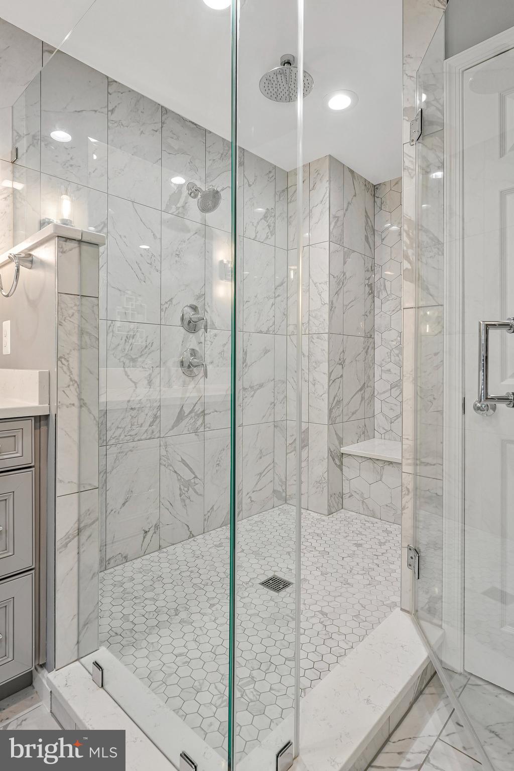 2707 EAST RIDGE COURT