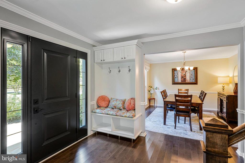 2707 EAST RIDGE COURT