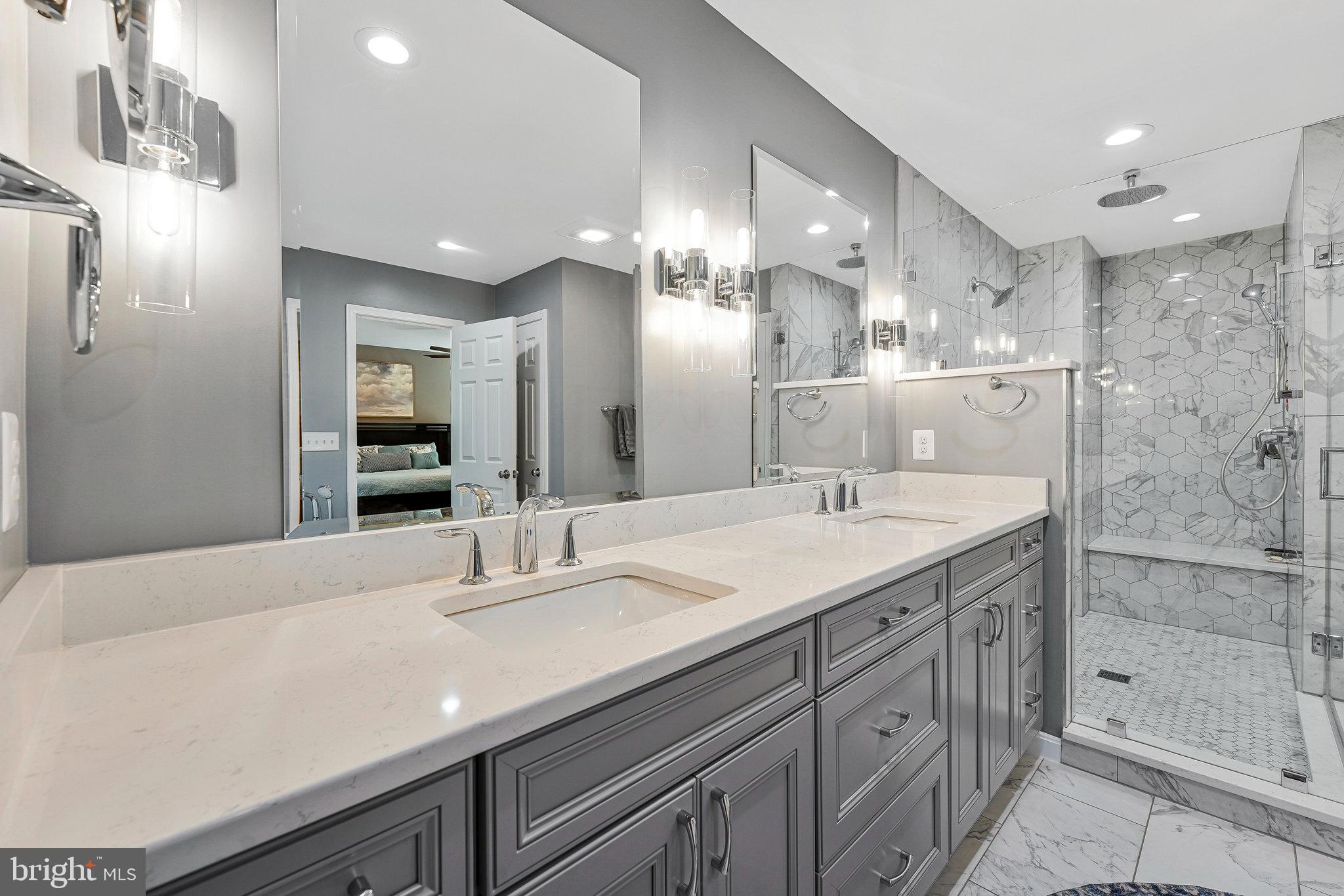 2707 EAST RIDGE COURT