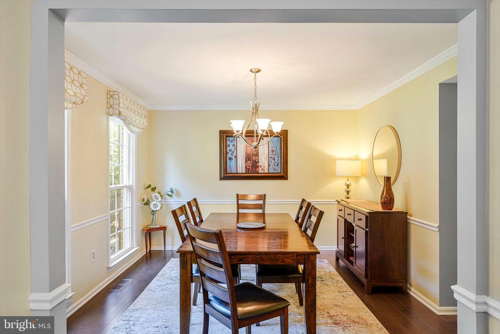 2707 EAST RIDGE COURT