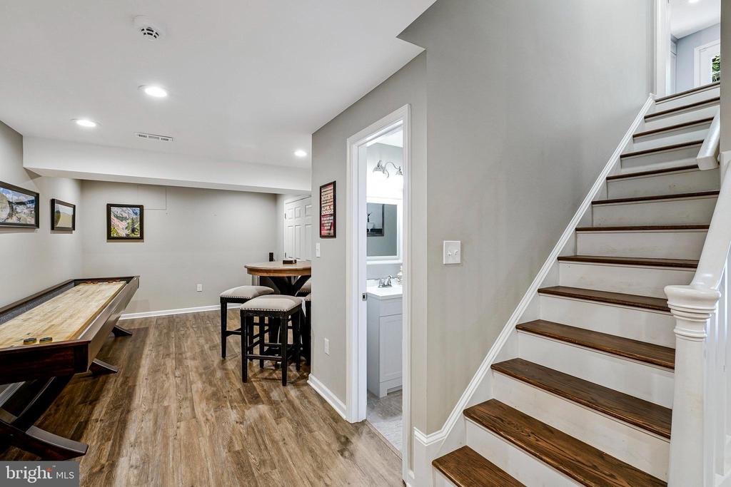 2707 EAST RIDGE COURT