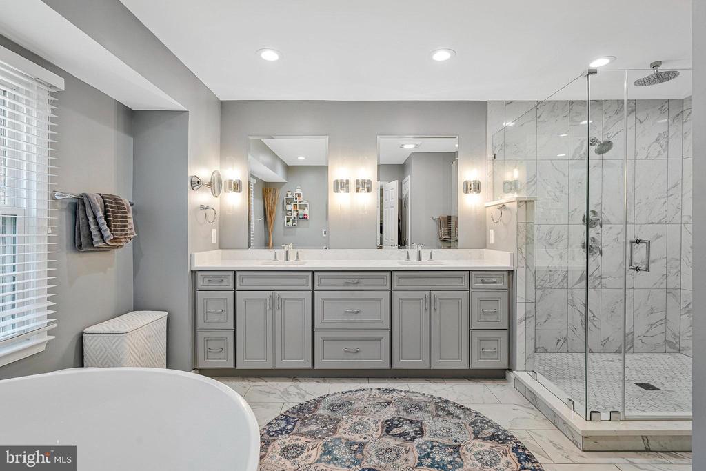 2707 EAST RIDGE COURT