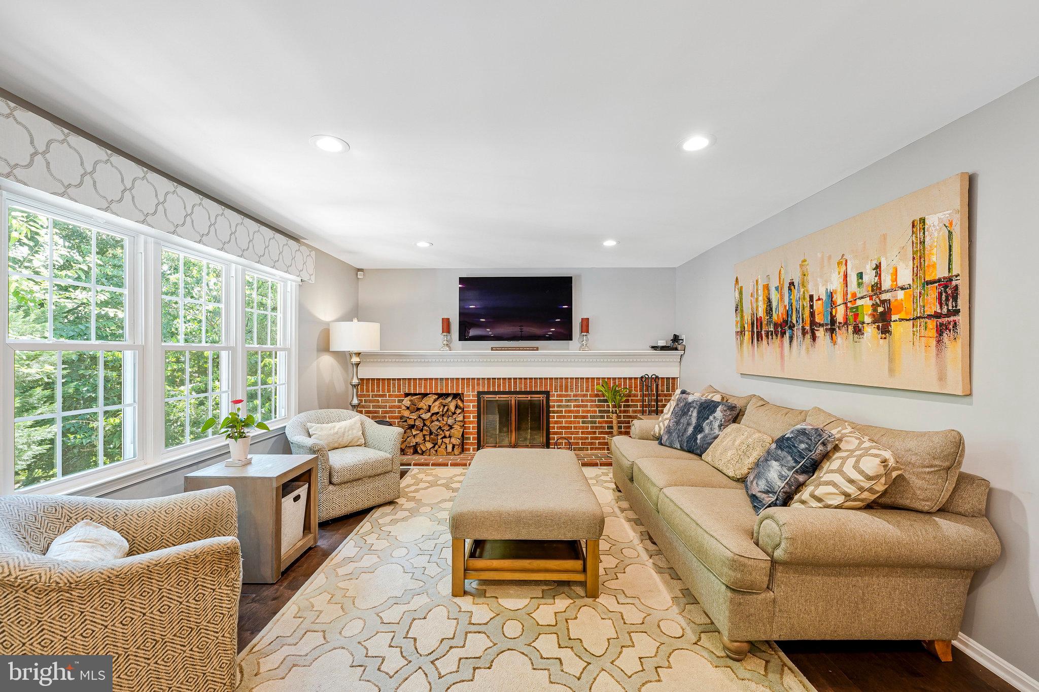 2707 EAST RIDGE COURT