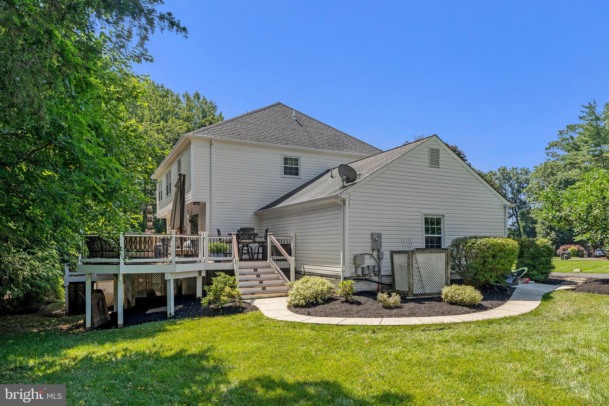 2707 EAST RIDGE COURT