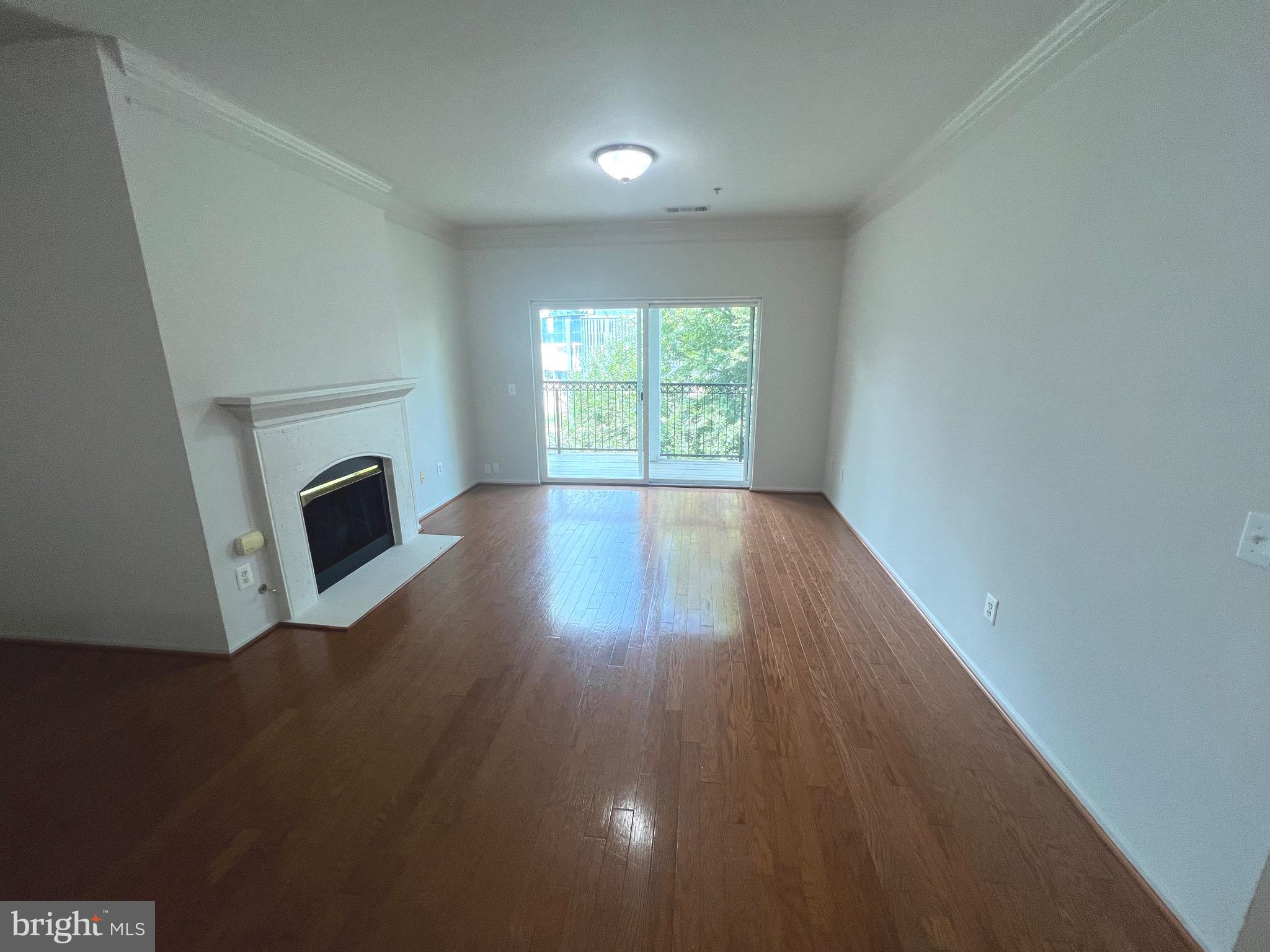 1521 SPRING GATE DRIVE 10308