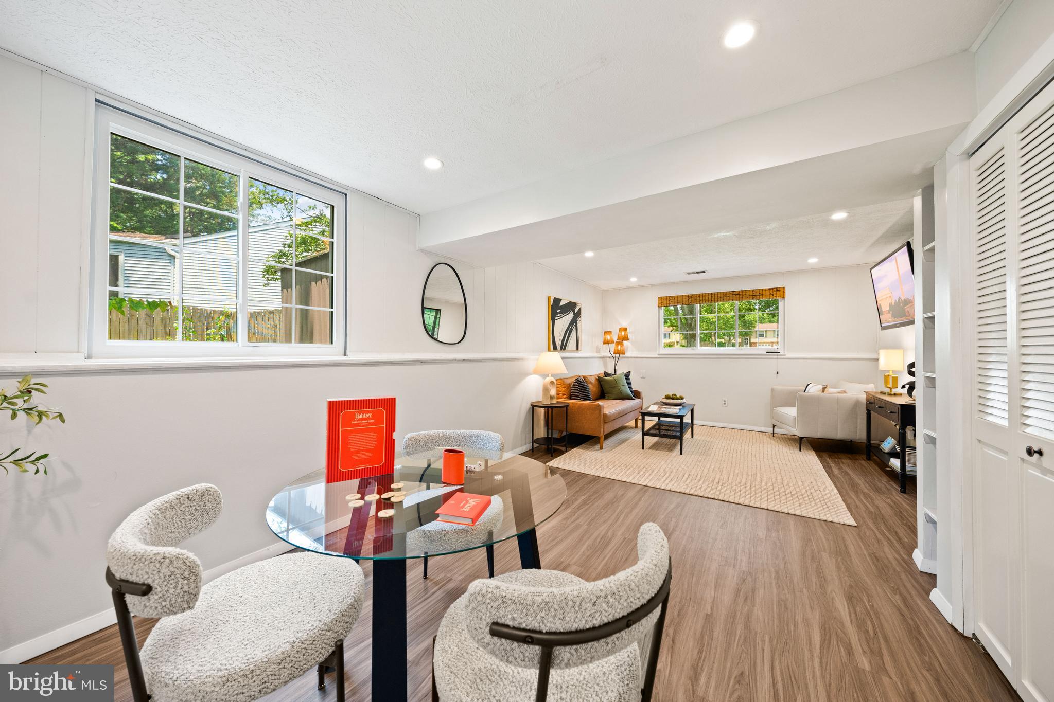 7012 VANTAGE DRIVE