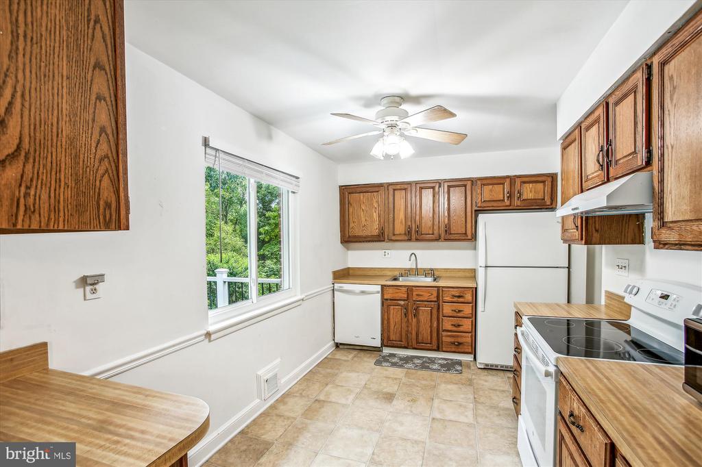 3305 GRAHAM ROAD
