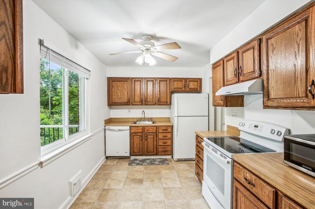 3305 GRAHAM ROAD