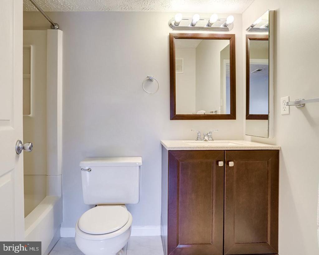 8385 BROCKHAM DRIVE Unit: H