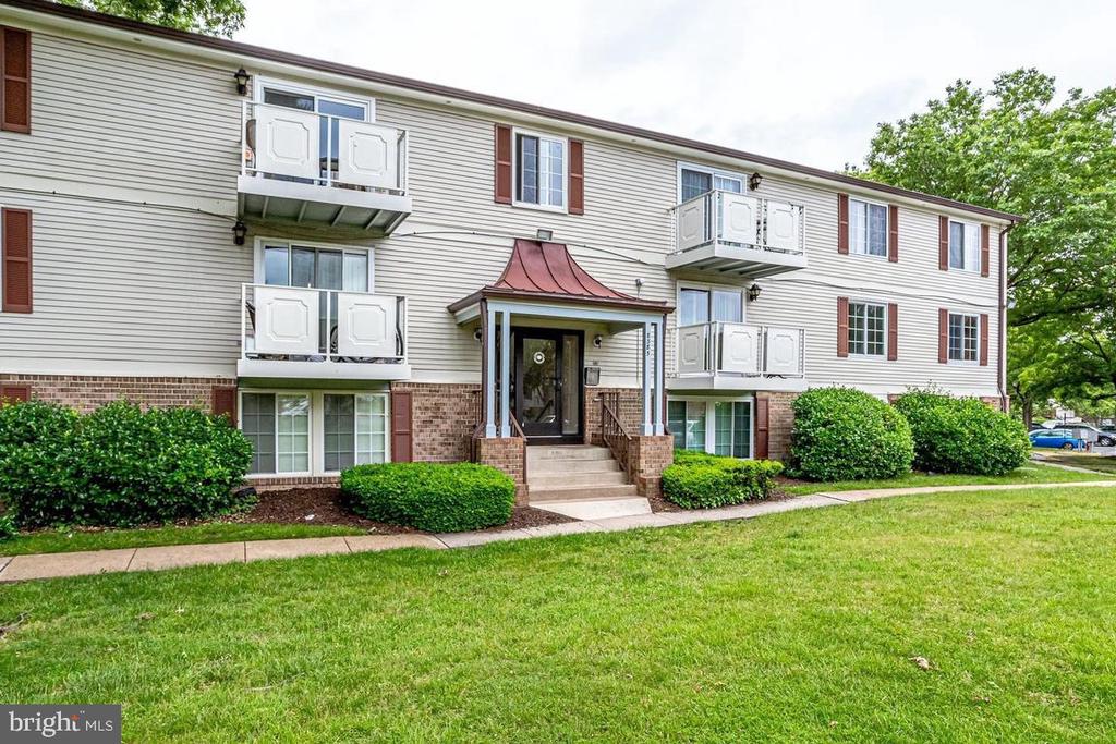 8385 BROCKHAM DRIVE Unit: H