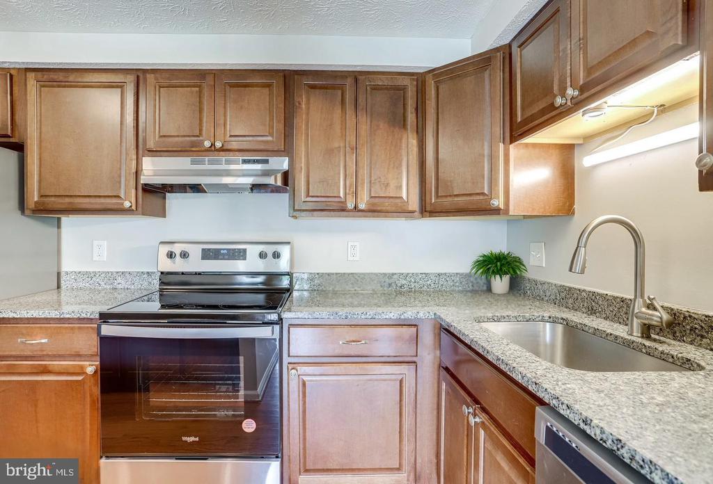 8385 BROCKHAM DRIVE Unit: H