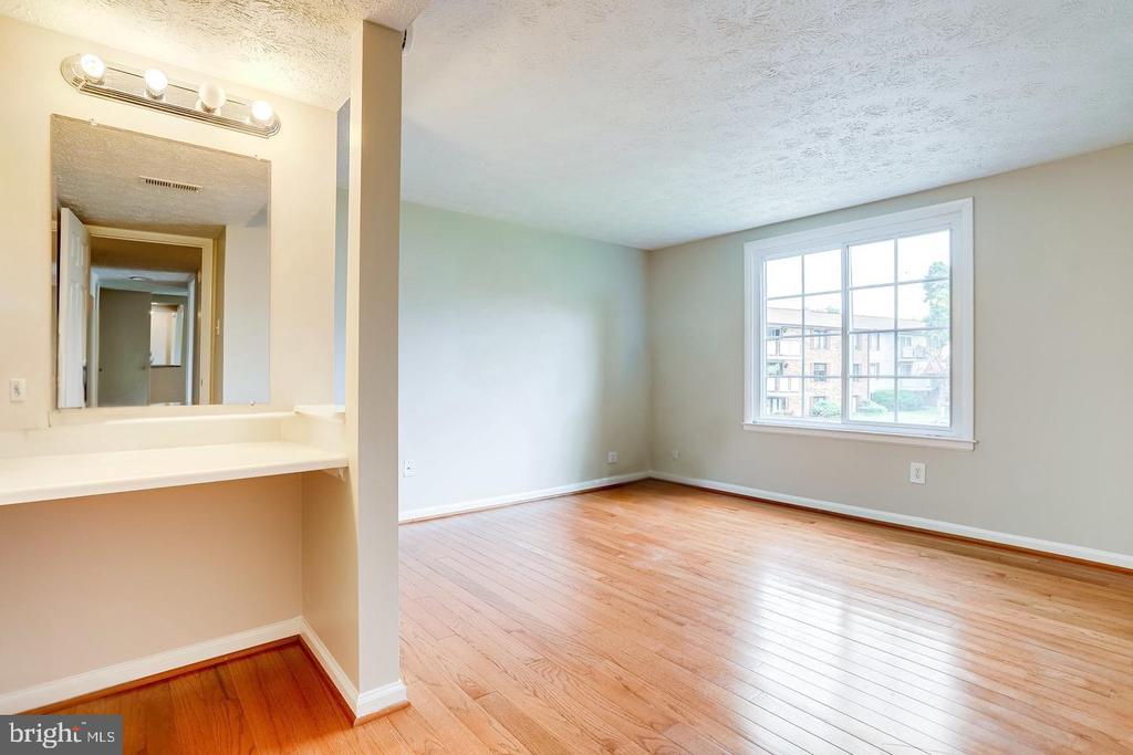 8385 BROCKHAM DRIVE Unit: H