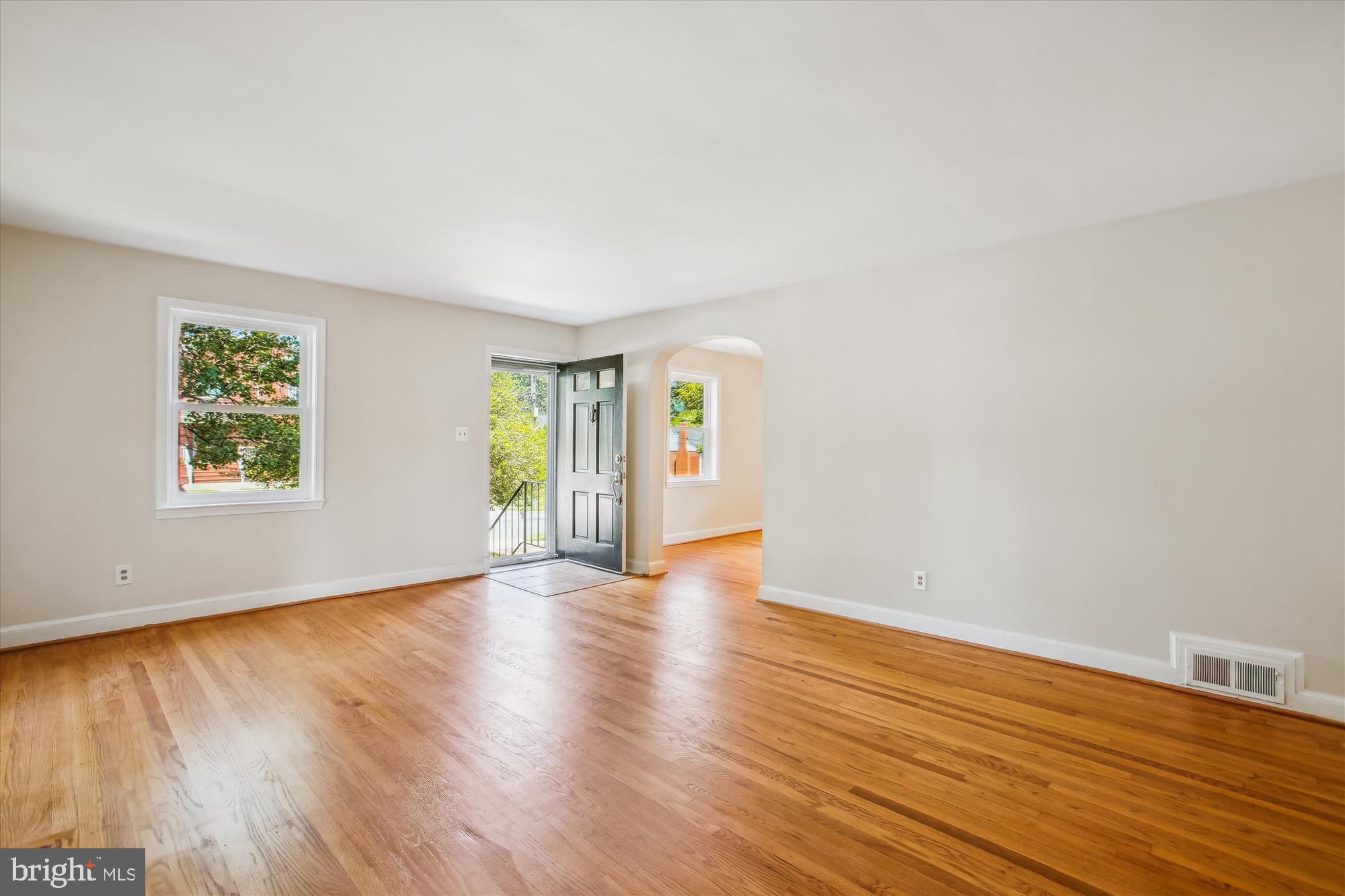 5909 FREDERICK STREET