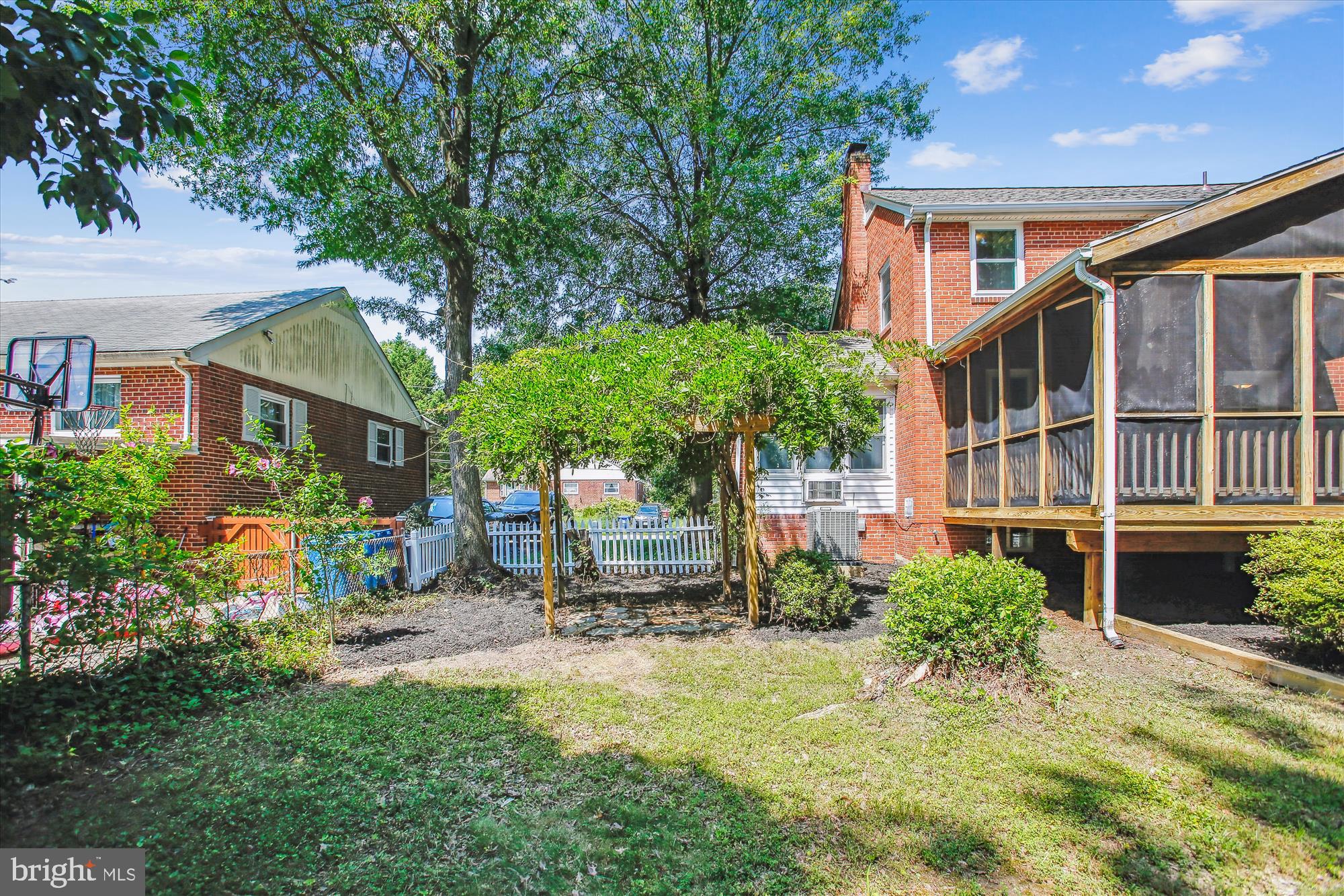 5909 FREDERICK STREET