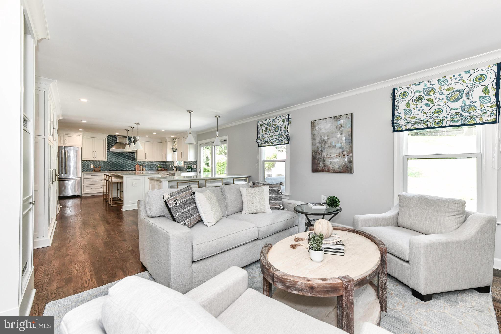 810 HICKORY VALE LANE