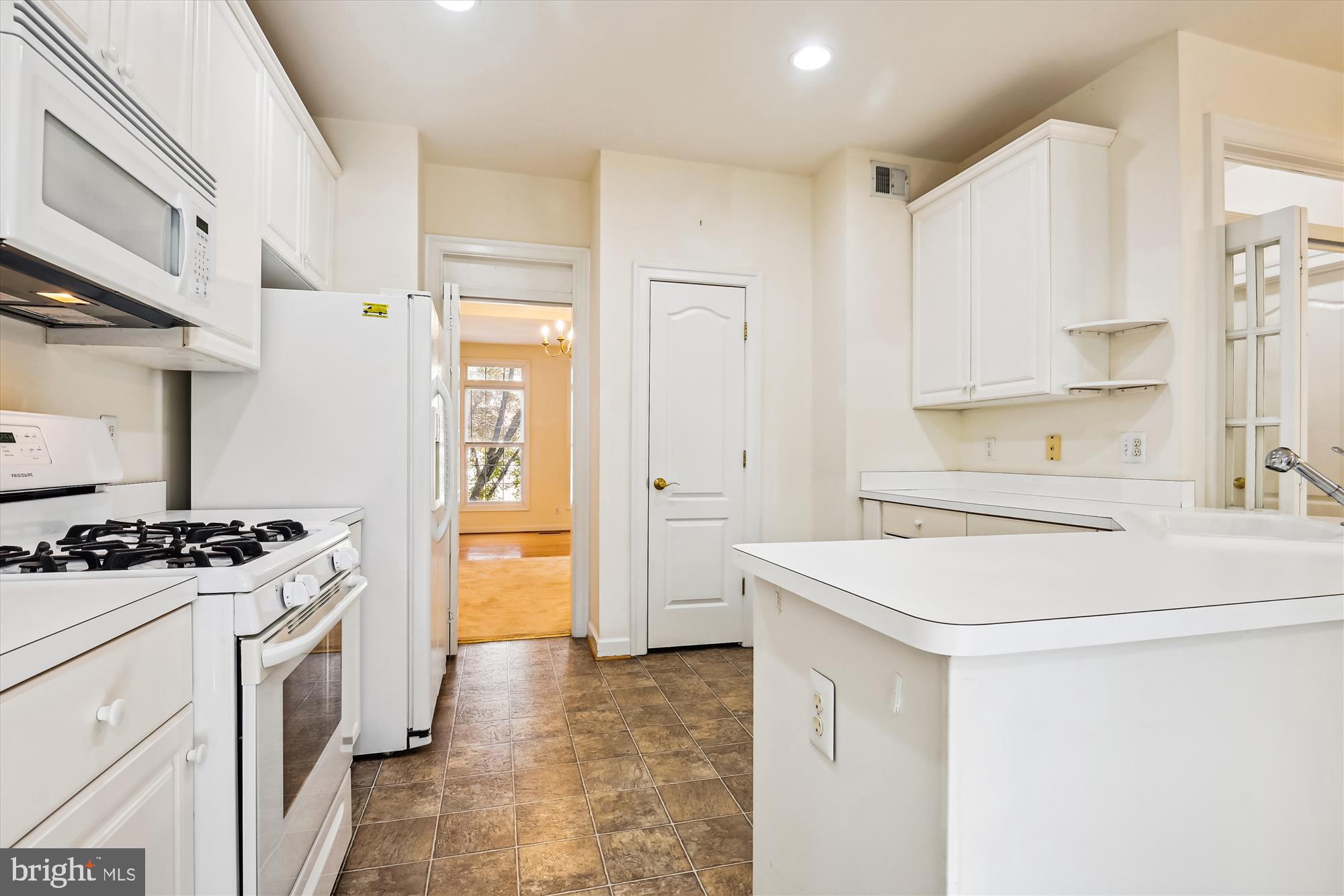 9508 LAGERSFIELD CIRCLE