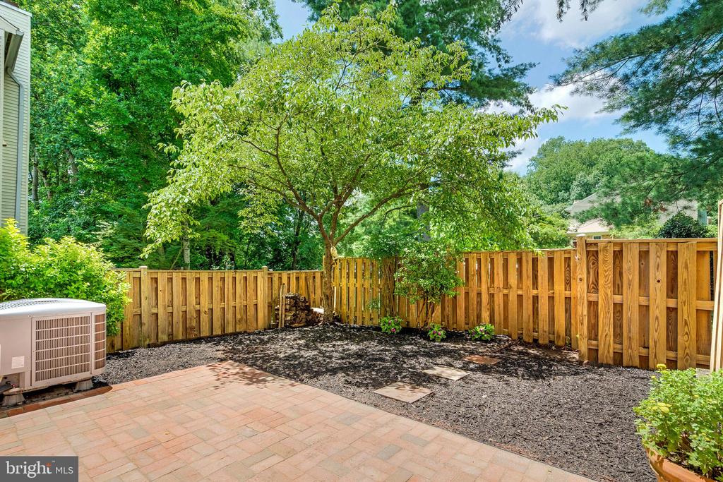 7829 BUTTERFIELD LANE