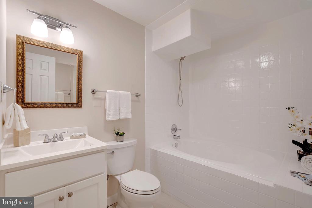 7829 BUTTERFIELD LANE